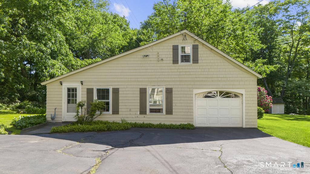 871 Ridgefield Road Wilton CT 06897