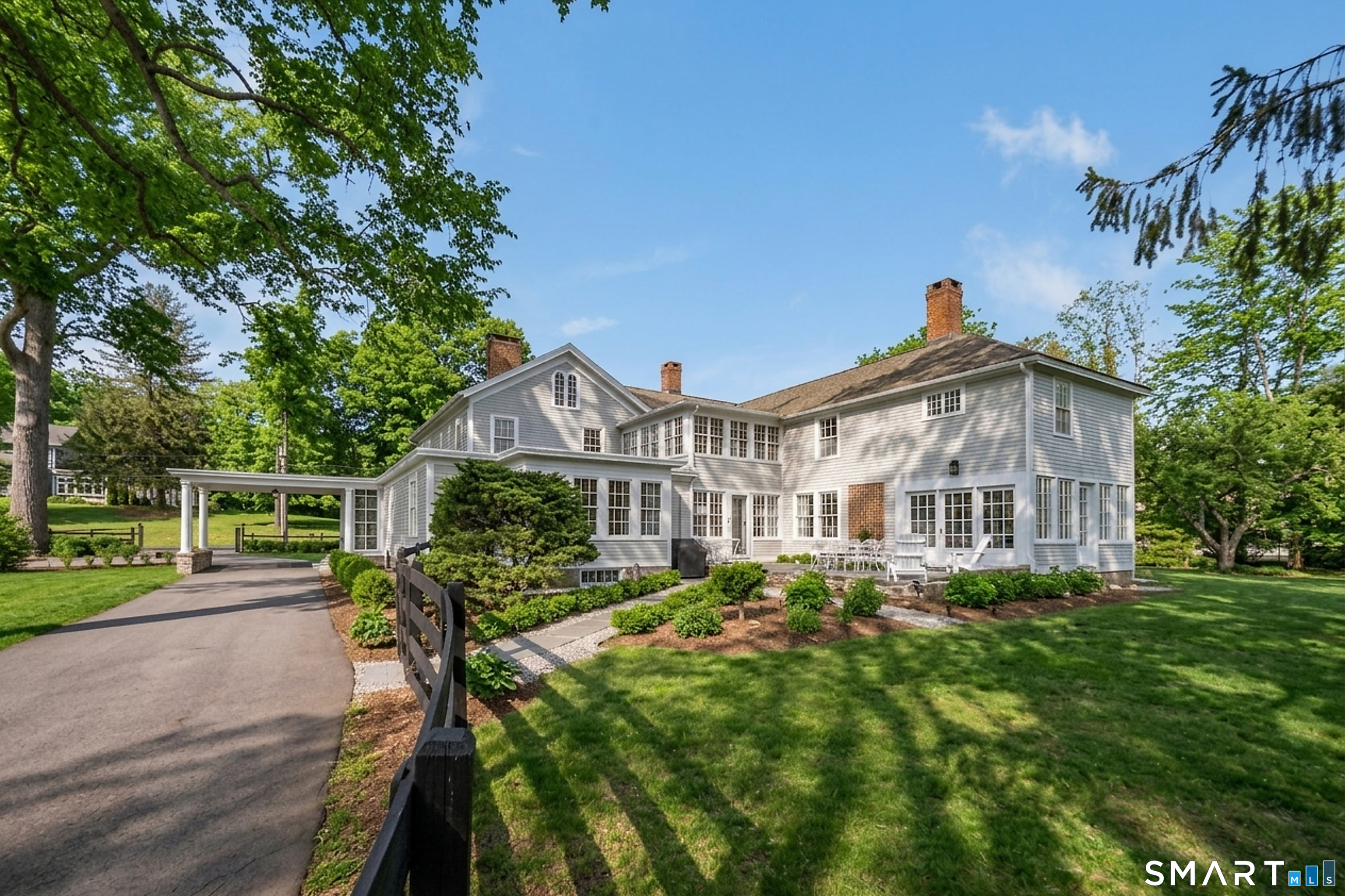 88 Main Street Essex CT 06442