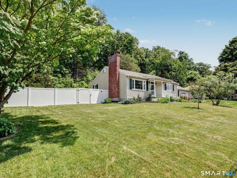 18 Wyant Road Oxford CT 06478