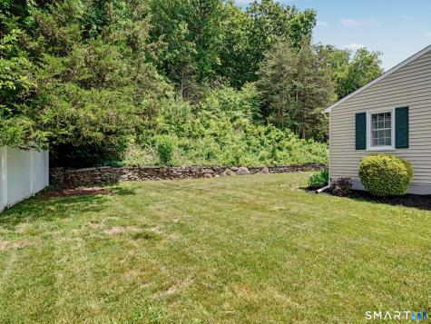 18 Wyant Road Oxford CT 06478