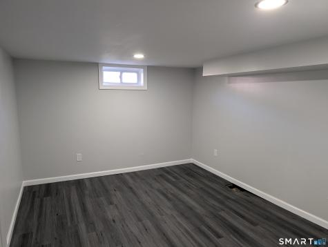 3 Vinlen Drive Windsor CT 06095
