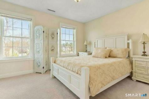 21 Fir Tree North Drive Branford CT 06405