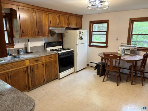 20 Whitaker Avenue Norwich CT 06360