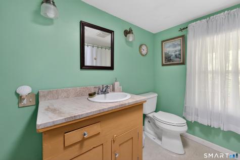39 Fernwood Lane Cheshire CT 06410