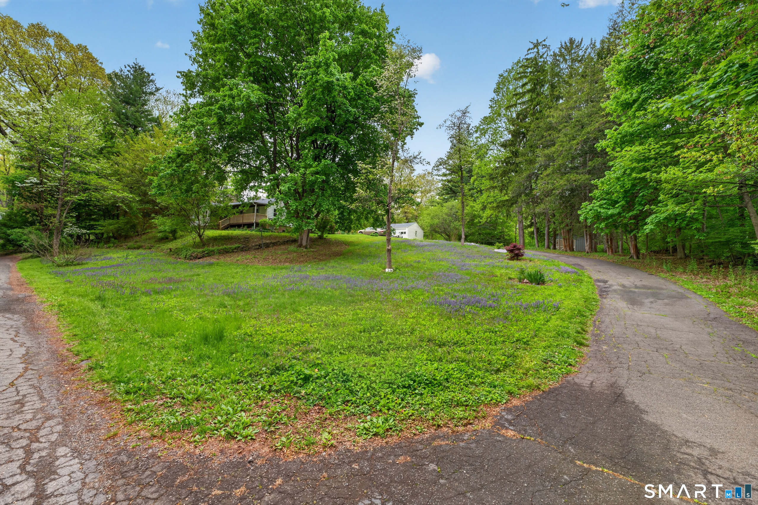 39 Fernwood Lane Cheshire CT 06410