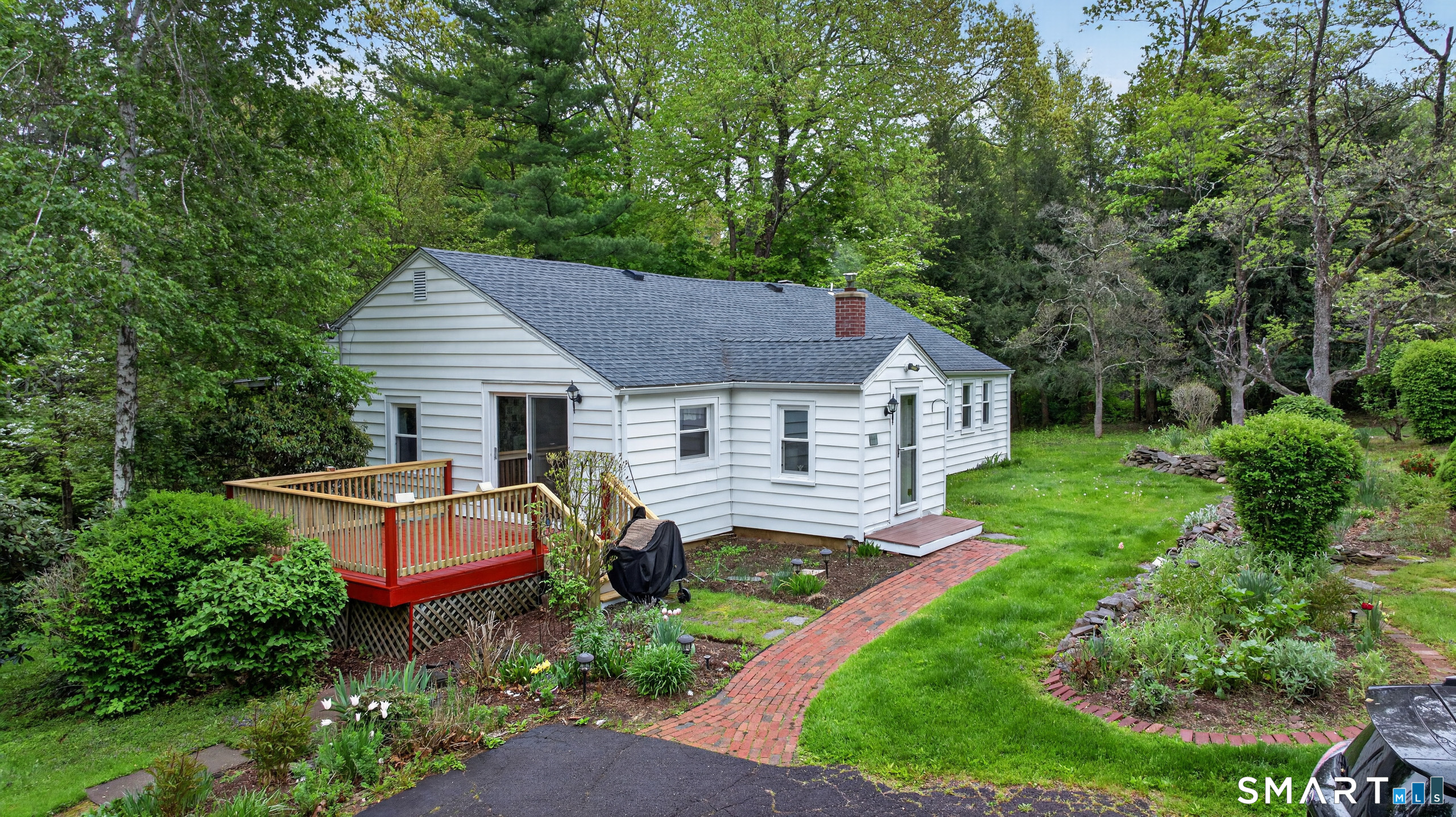39 Fernwood Lane Cheshire CT 06410