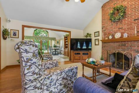 50 River View Court Cheshire CT 06410