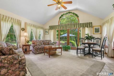 50 River View Court Cheshire CT 06410
