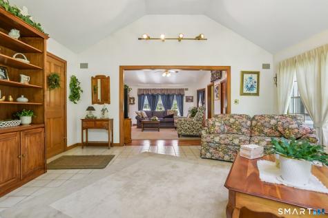 50 River View Court Cheshire CT 06410