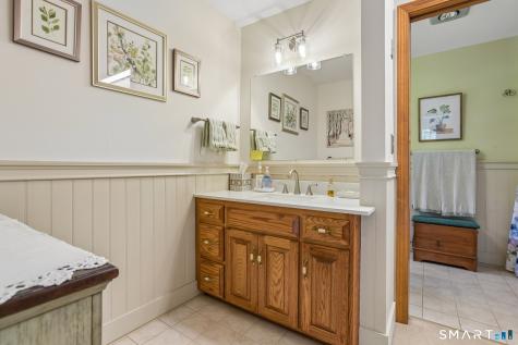 50 River View Court Cheshire CT 06410