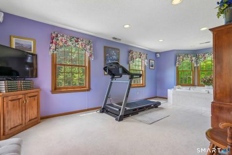 50 River View Court Cheshire CT 06410