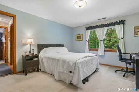50 River View Court Cheshire CT 06410