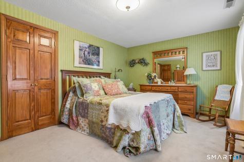 50 River View Court Cheshire CT 06410