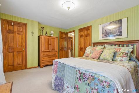 50 River View Court Cheshire CT 06410