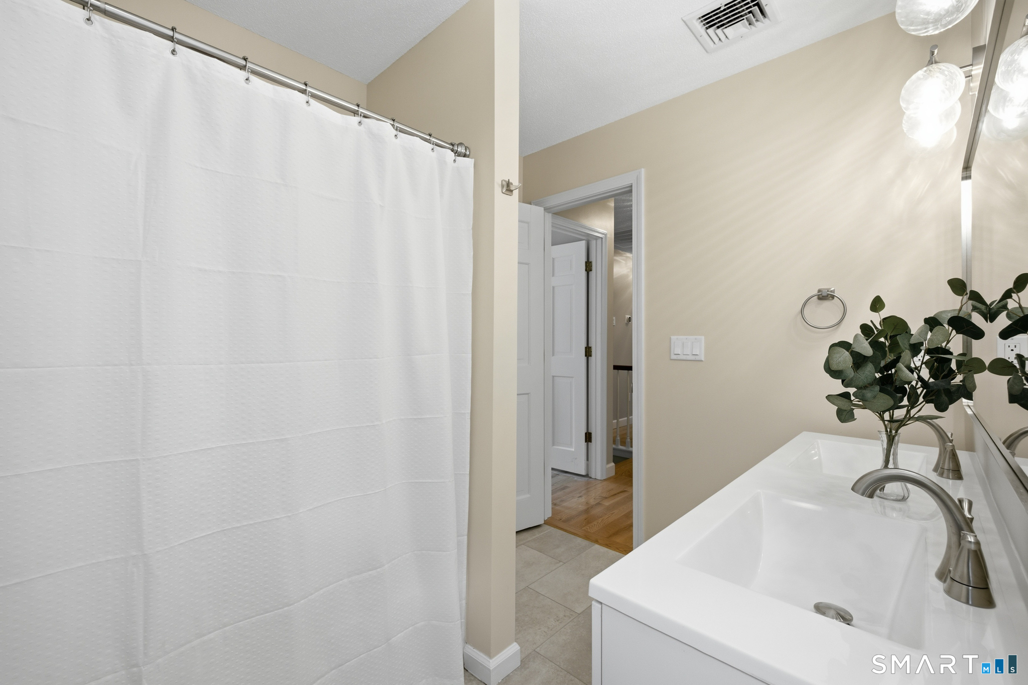 21 Avonwood Drive South Windsor CT 06074