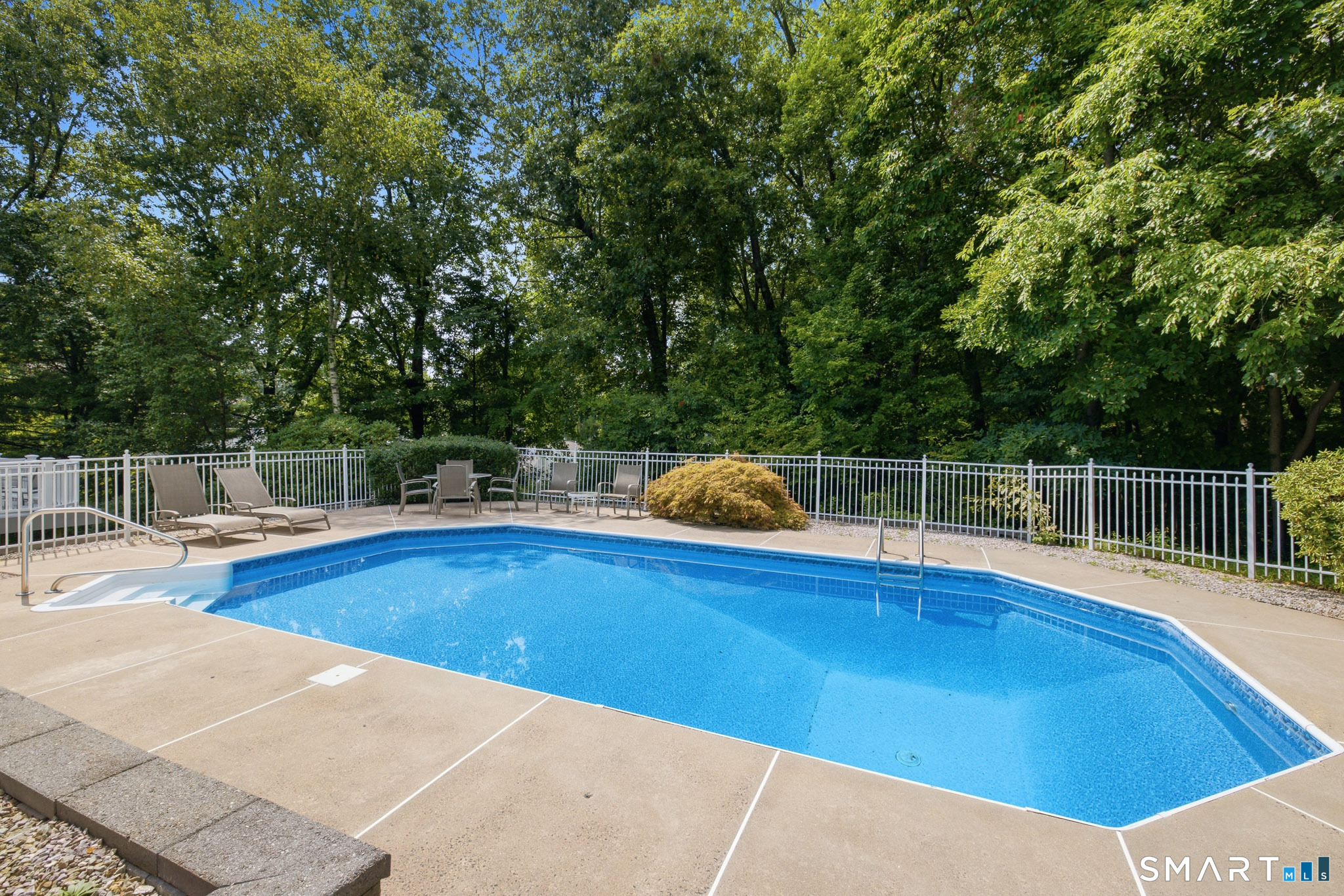 21 Avonwood Drive South Windsor CT 06074