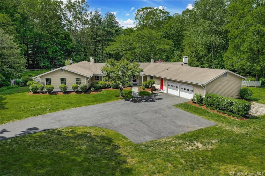198 Bayberry Road New Canaan CT 06840