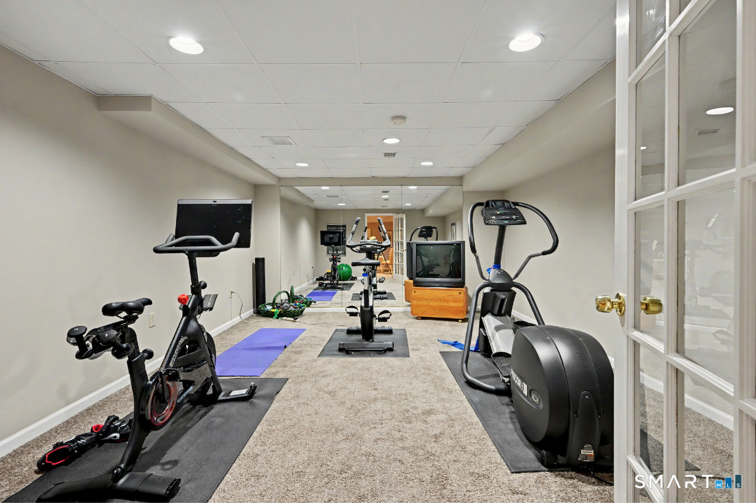 90 Calf Pond Lane Fairfield CT 06824