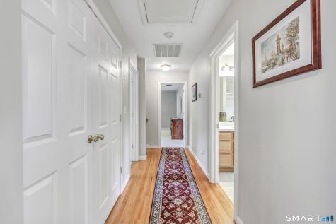11 Jeanetti Drive Derby CT 06418