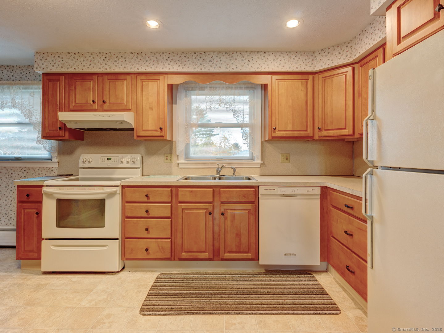 34 Naomi Drive East Hartford CT 06118