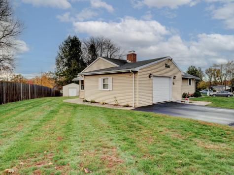 34 Naomi Drive East Hartford CT 06118