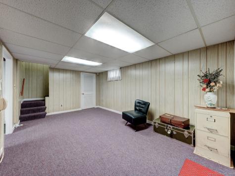 34 Naomi Drive East Hartford CT 06118