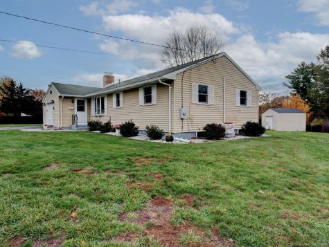 34 Naomi Drive East Hartford CT 06118