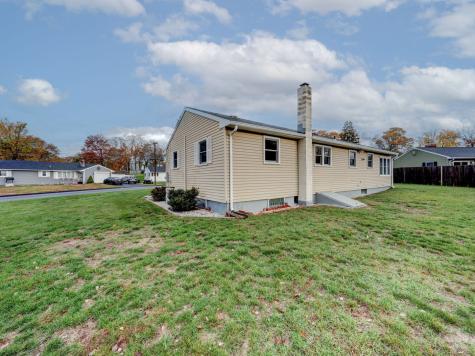 34 Naomi Drive East Hartford CT 06118