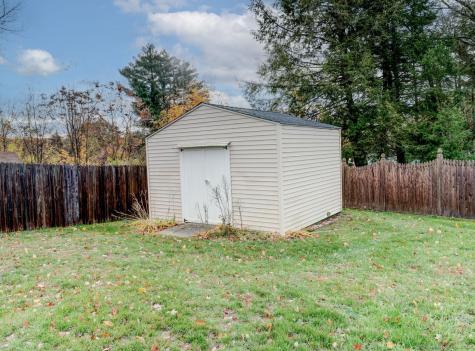 34 Naomi Drive East Hartford CT 06118