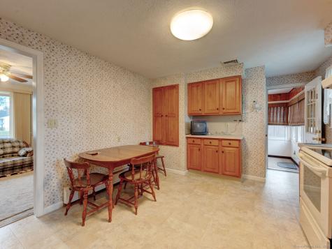 34 Naomi Drive East Hartford CT 06118