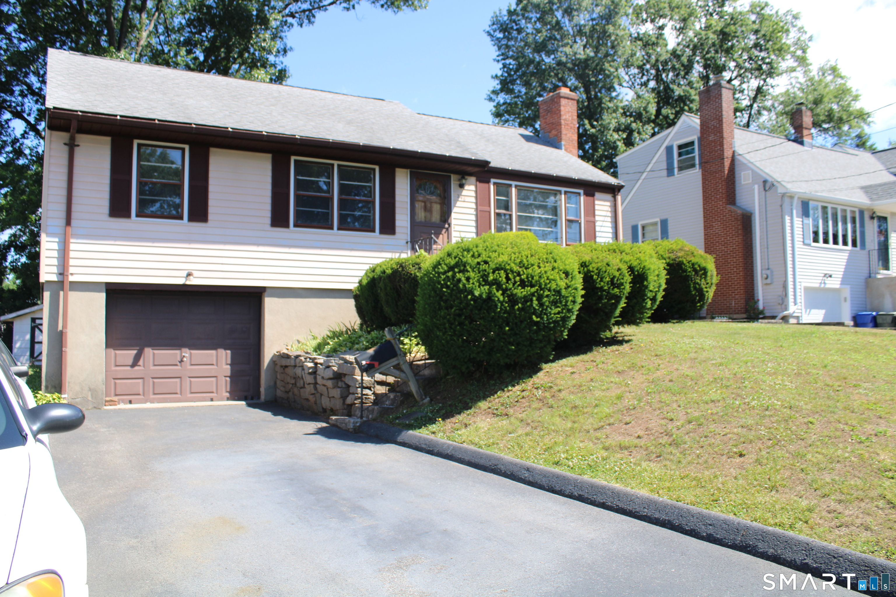 246 Nicholson Street Newington CT 06111