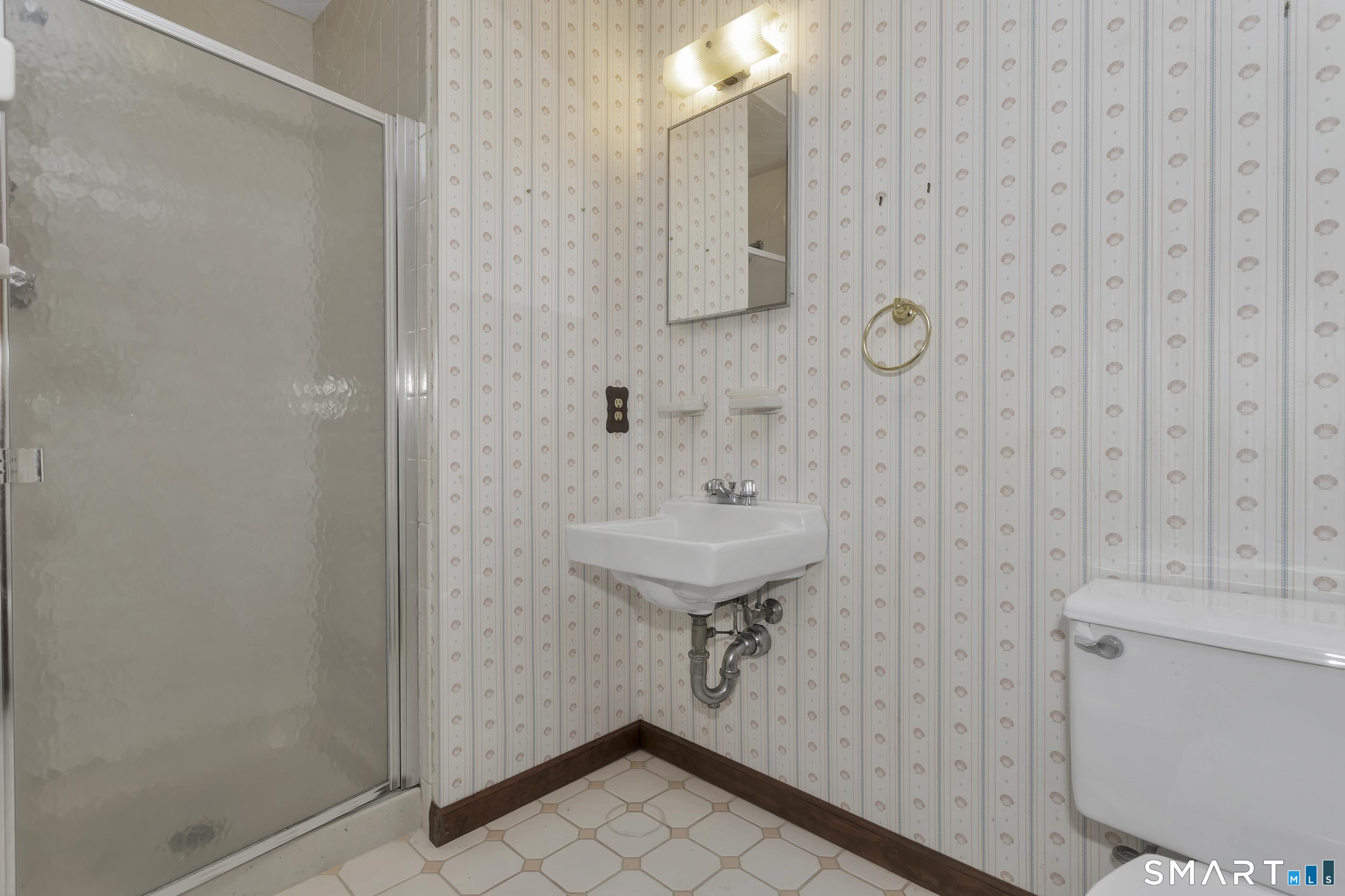 4 Winthrop Road Windsor CT 06095