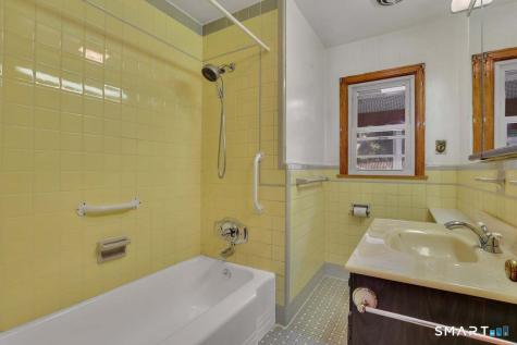 68 Pine Street Meriden CT 06451