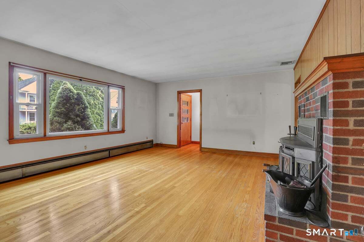 68 Pine Street Meriden CT 06451