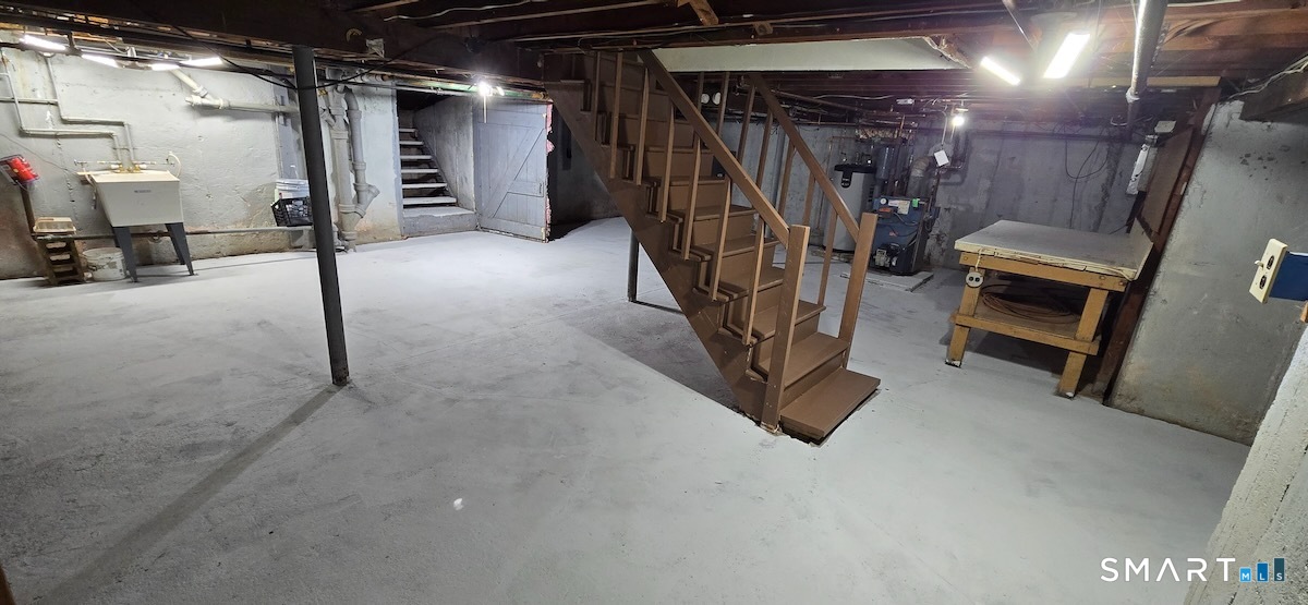 36 Oleary Drive Manchester CT 06040