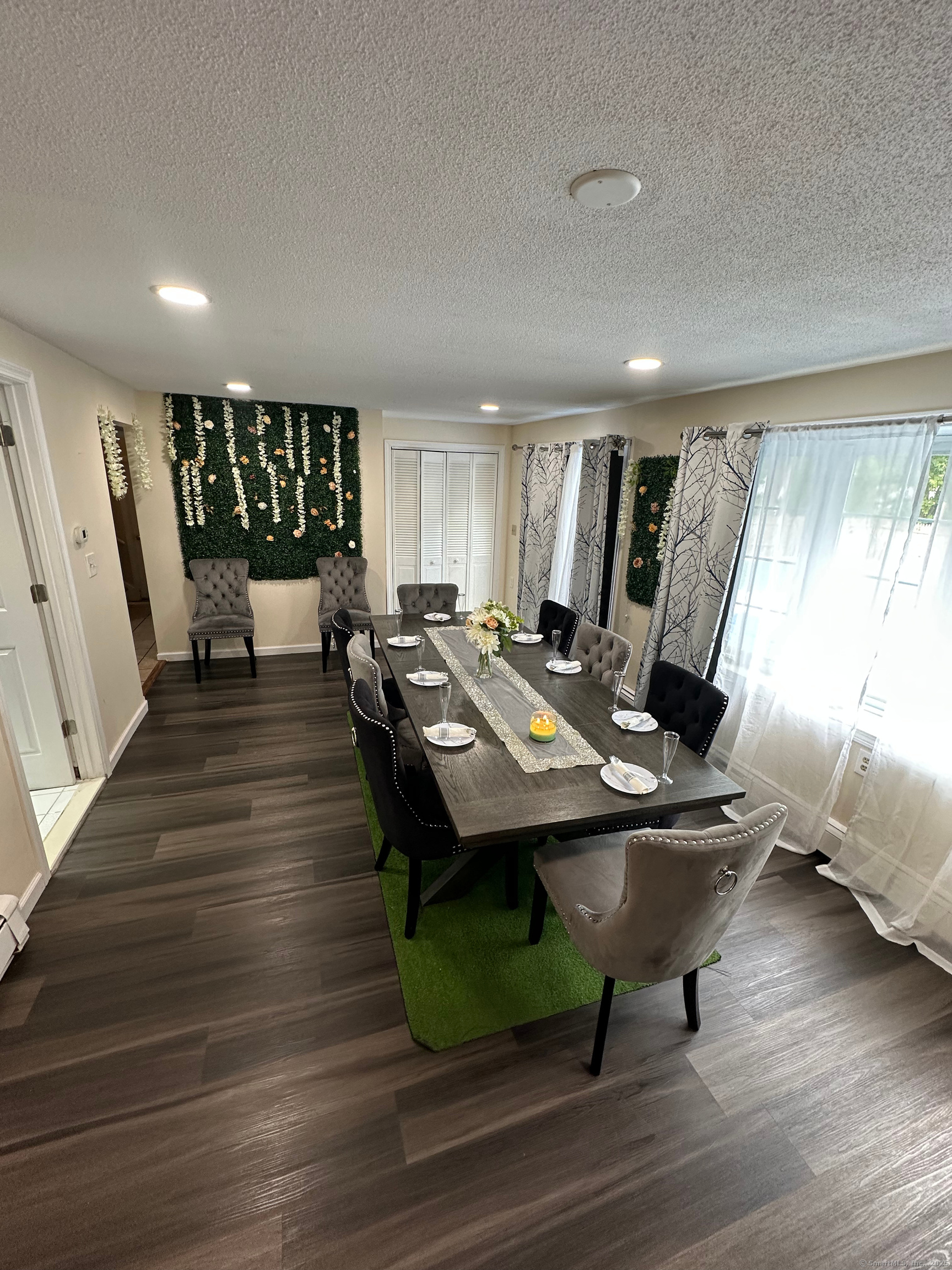 24 Bel Aire Circle Windsor Locks CT 06096