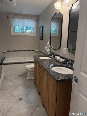 3 Woodview Drive Brookfield CT 06804