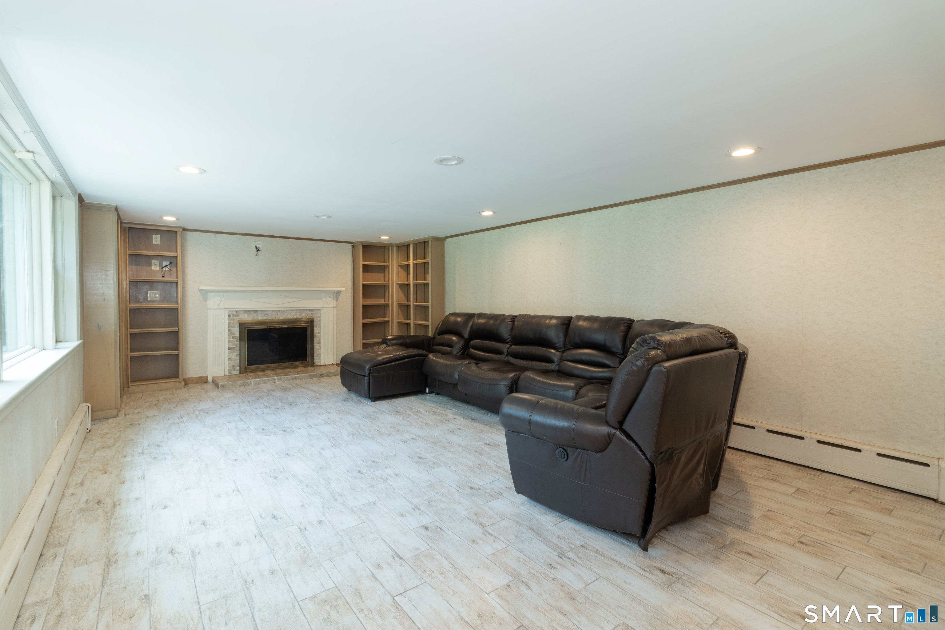 17 Whiting Farm Road Branford CT 06405