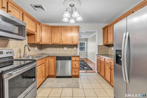202 Glen Hills Road Meriden CT 06451