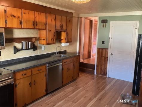 9 Warriner Avenue Enfield CT 06082