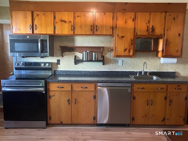9 Warriner Avenue Enfield CT 06082