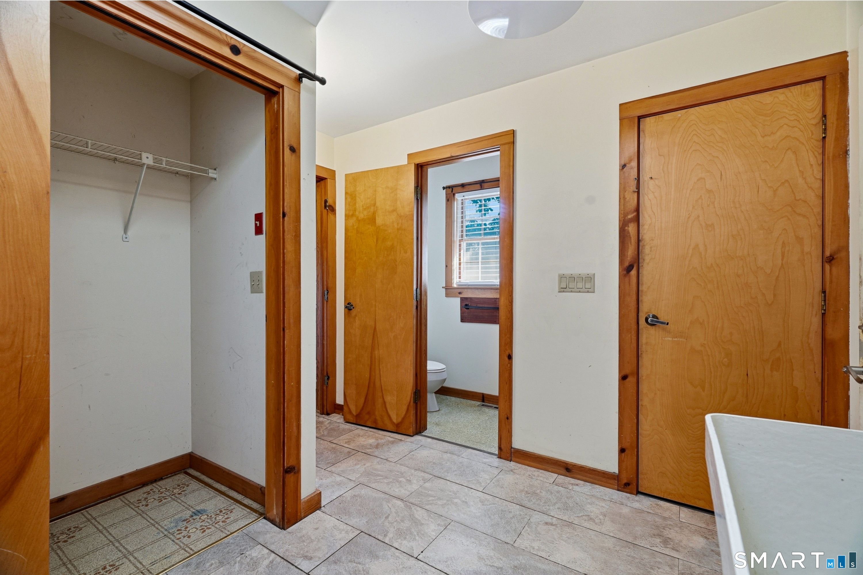95 Parkway South New London CT 06320
