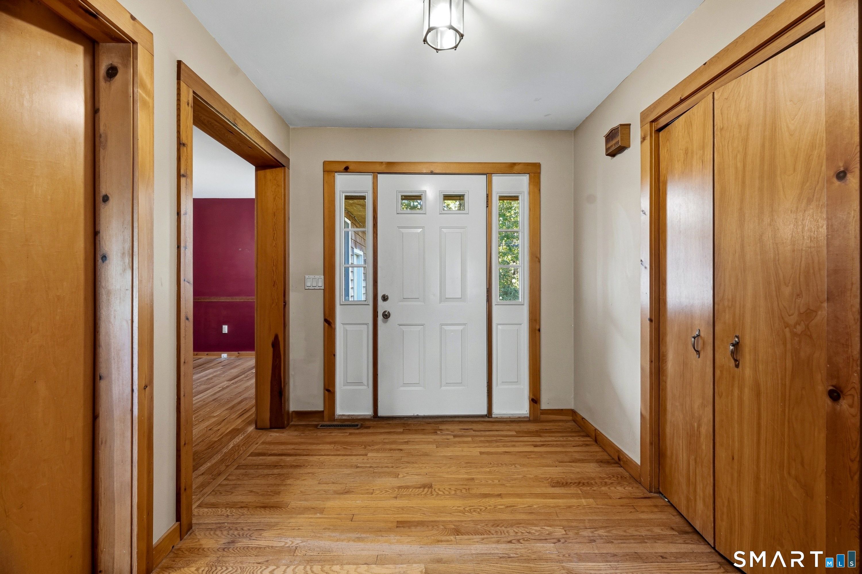 95 Parkway South New London CT 06320