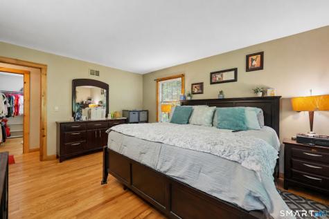 95 Parkway South New London CT 06320