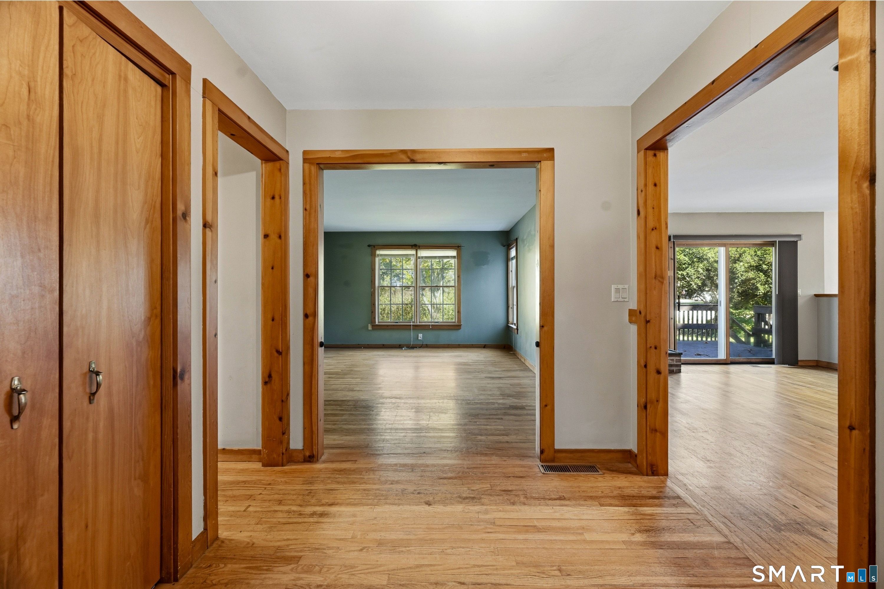 95 Parkway South New London CT 06320