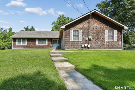 95 Parkway South New London CT 06320