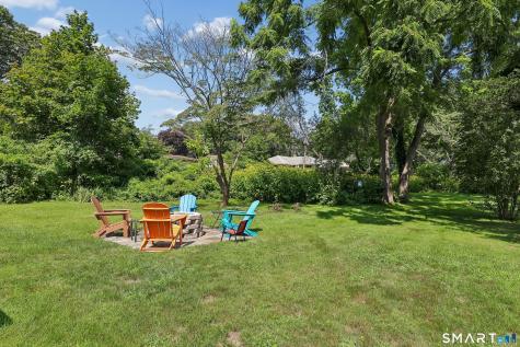 95 Parkway South New London CT 06320