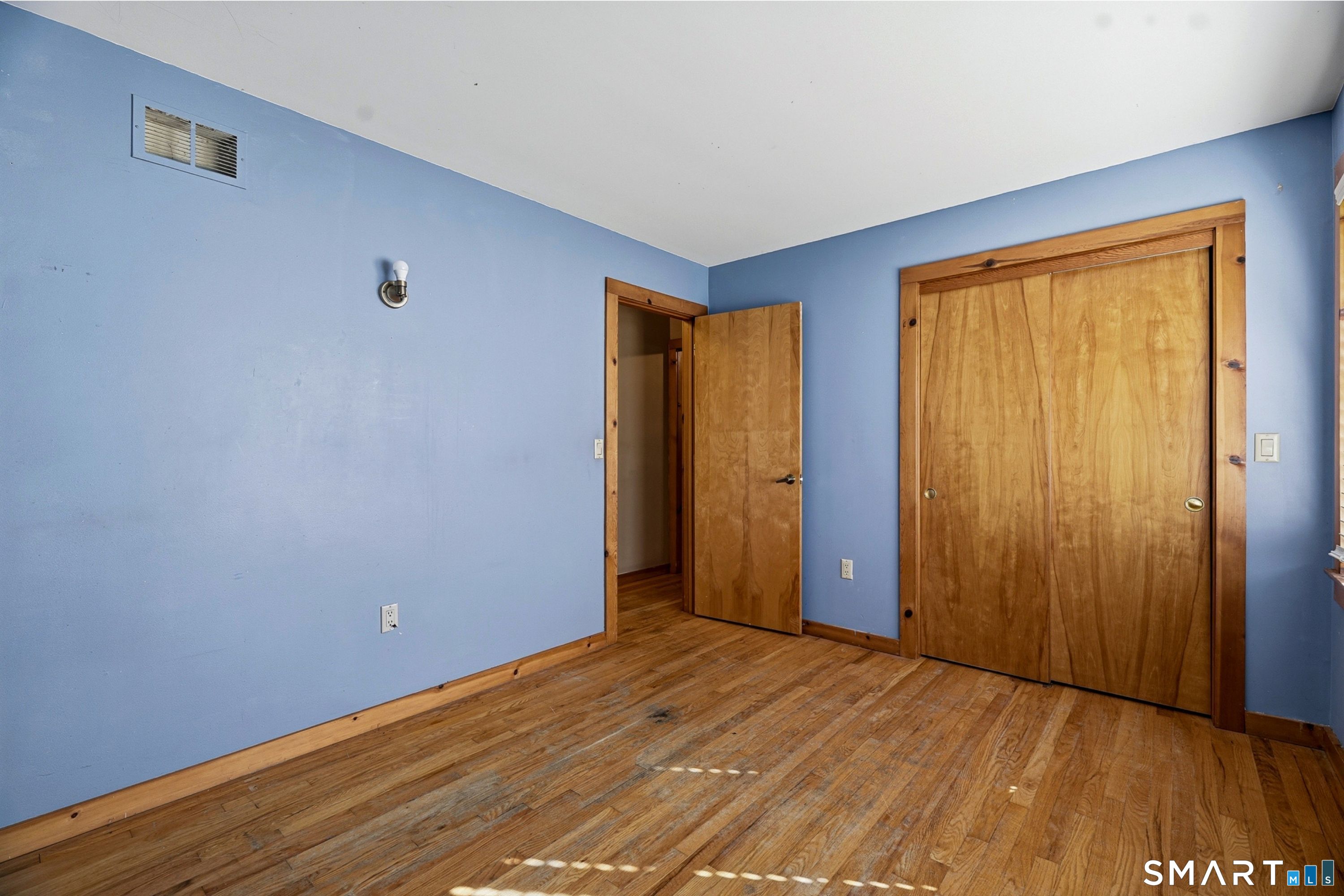 95 Parkway South New London CT 06320