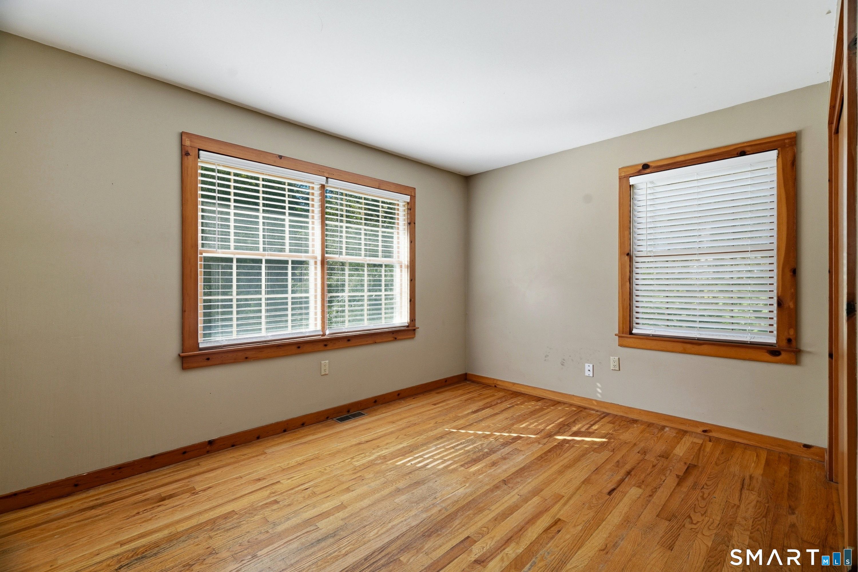 95 Parkway South New London CT 06320