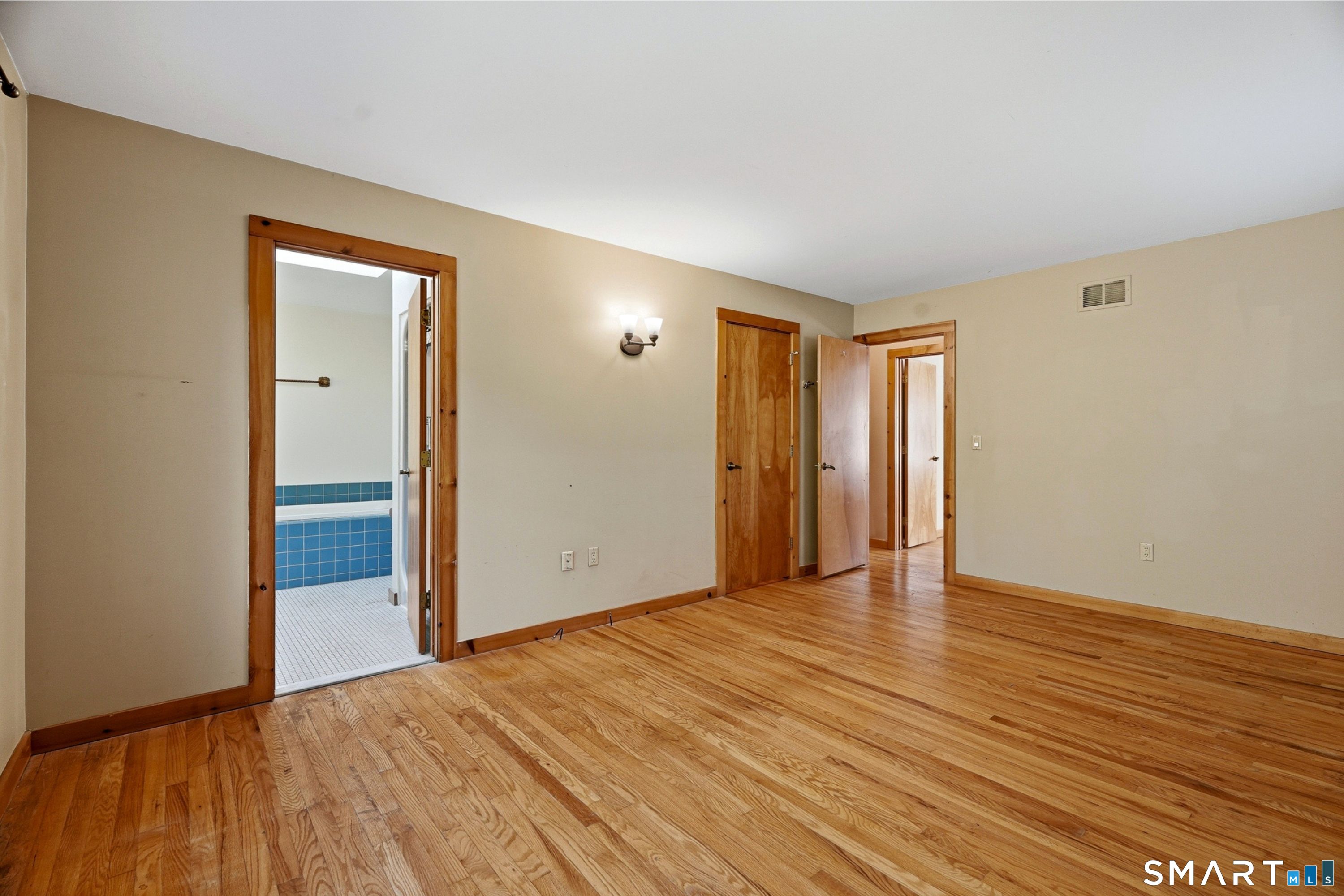 95 Parkway South New London CT 06320
